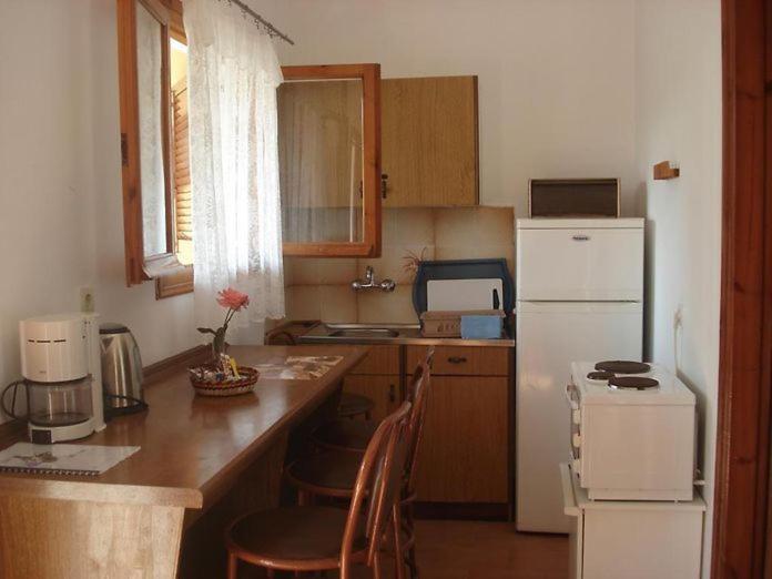 Feeloxenia Corfu Apartments 아카라비 외부 사진
