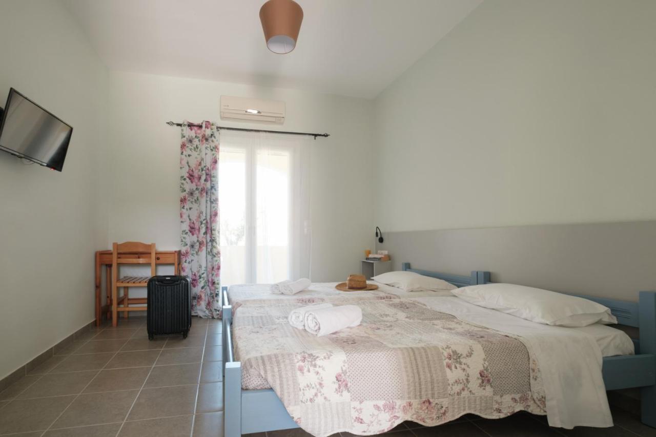 Feeloxenia Corfu Apartments 아카라비 외부 사진