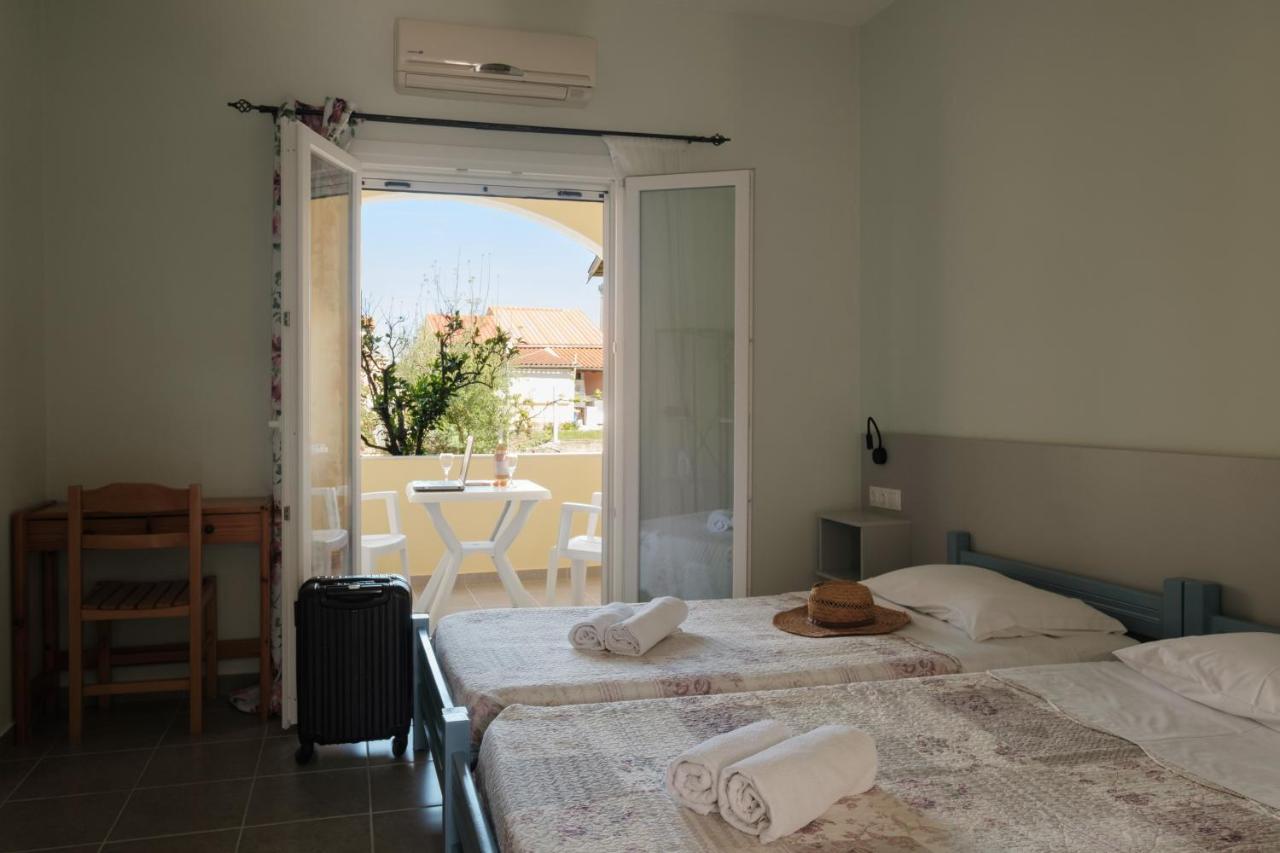 Feeloxenia Corfu Apartments 아카라비 외부 사진