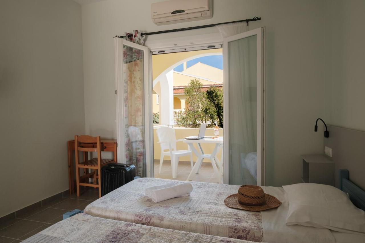 Feeloxenia Corfu Apartments 아카라비 외부 사진