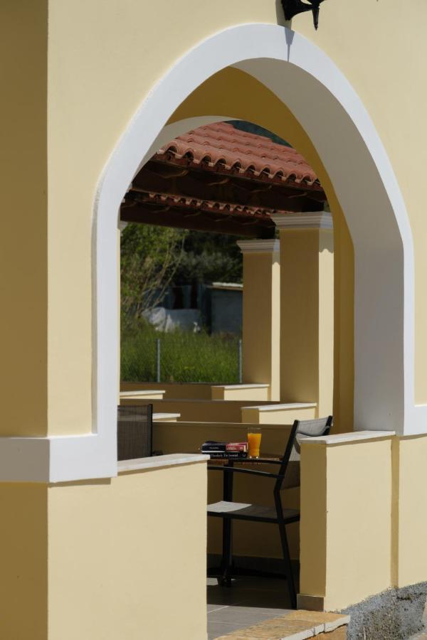 Feeloxenia Corfu Apartments 아카라비 외부 사진