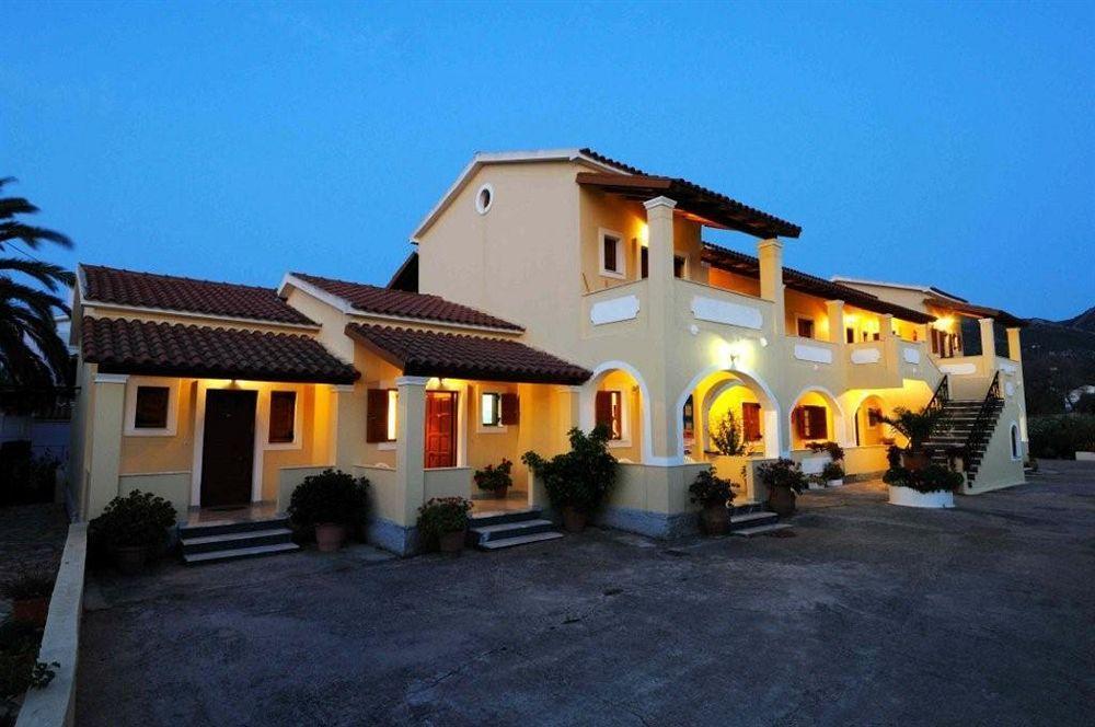 Feeloxenia Corfu Apartments 아카라비 외부 사진