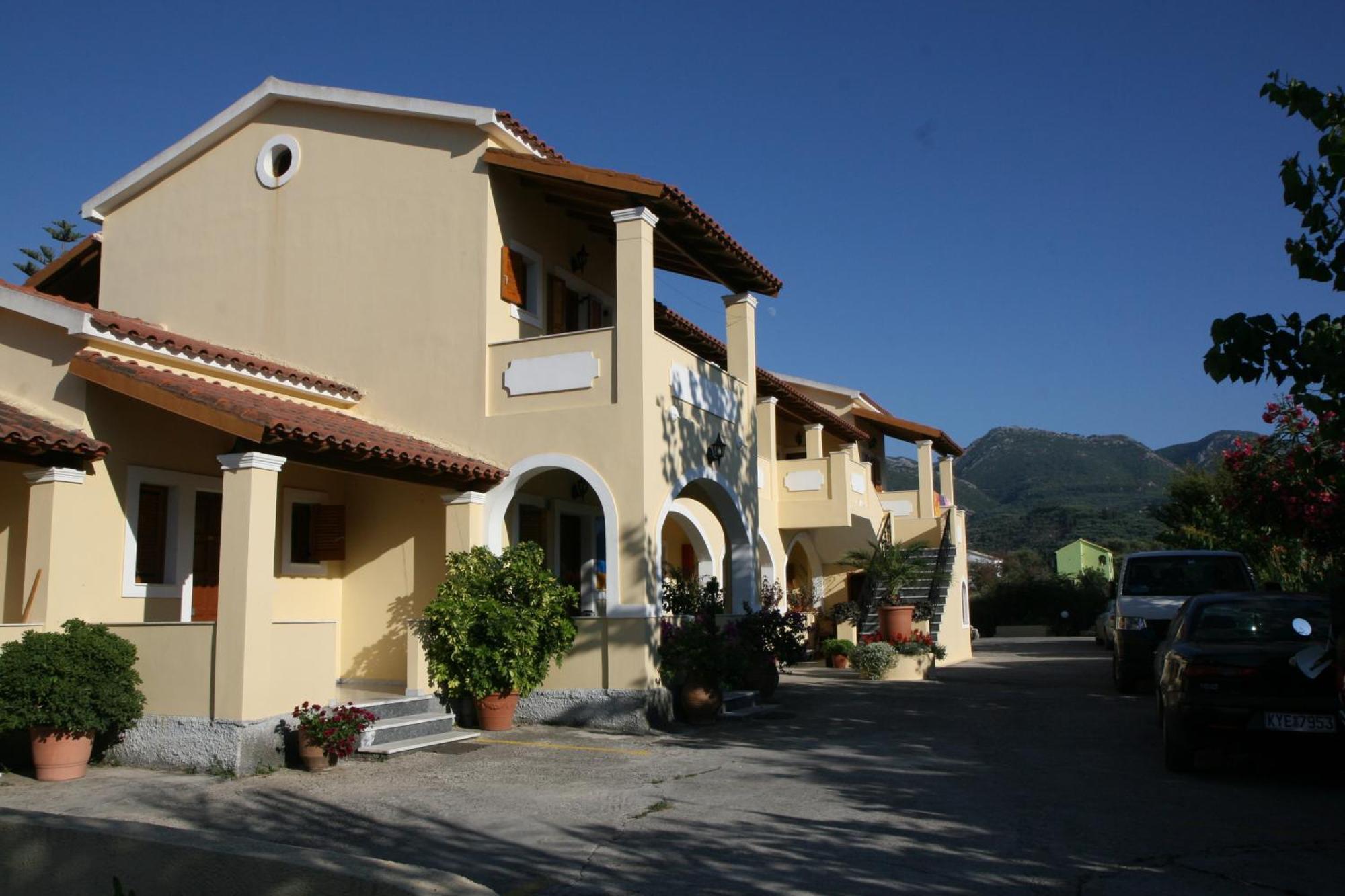 Feeloxenia Corfu Apartments 아카라비 외부 사진