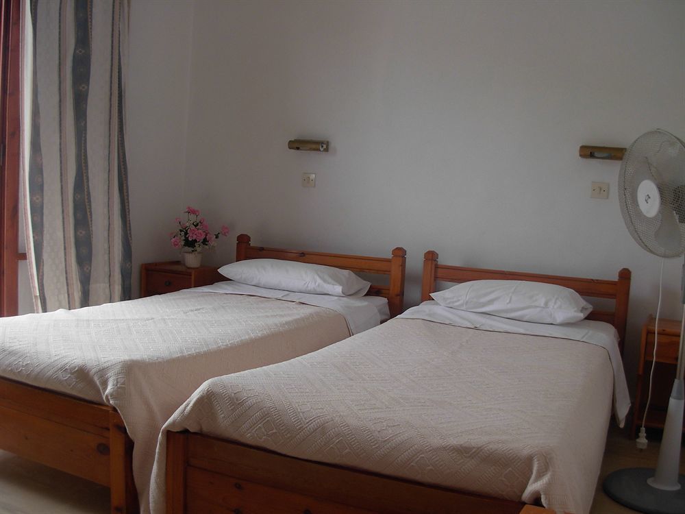 Feeloxenia Corfu Apartments 아카라비 외부 사진